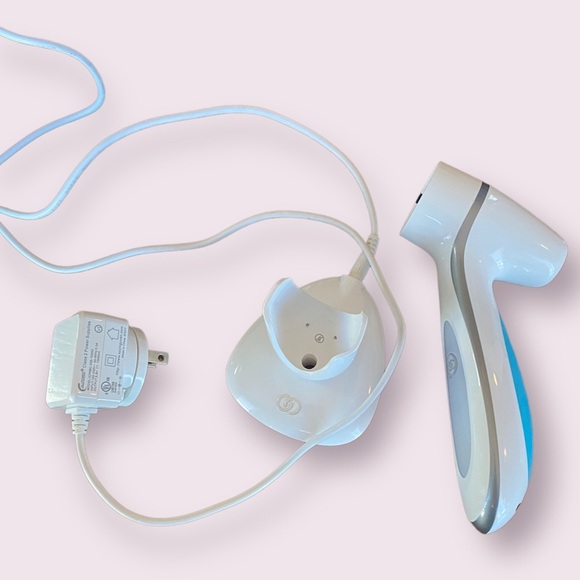 ageLOC Nu Skin Lumispa Cleansing Device - Picture 3 of 5